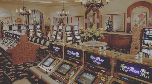 The Psychology of Slots, Why Do We Love Them?